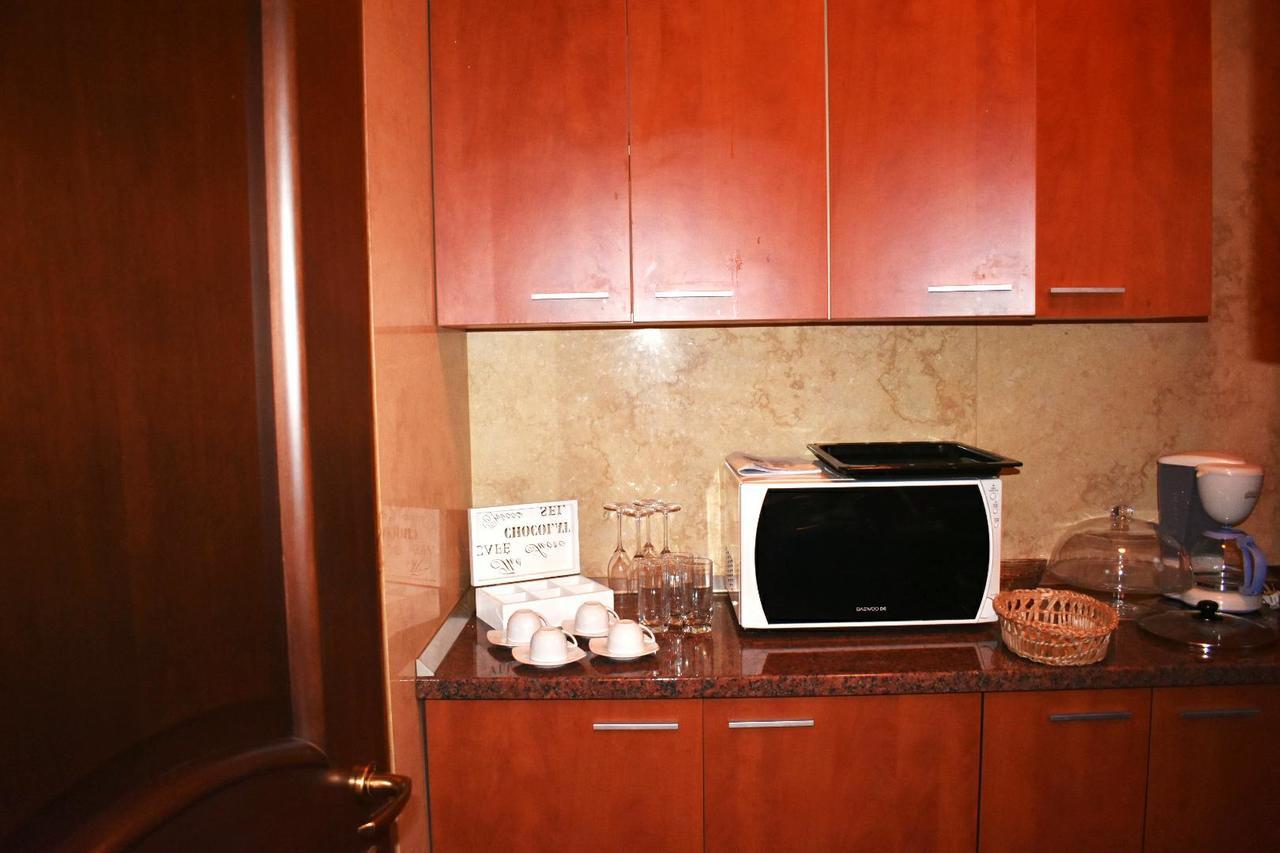 Grand Central Accomodation Sala Palatului Bukarest Kültér fotó