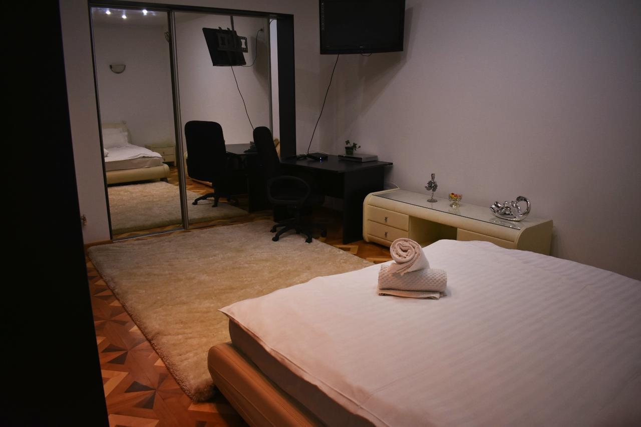 Grand Central Accomodation Sala Palatului Bukarest Kültér fotó