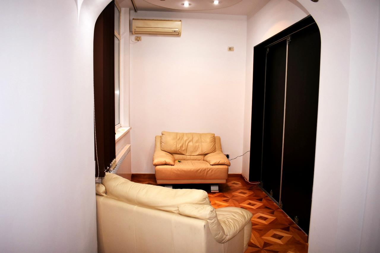 Grand Central Accomodation Sala Palatului Bukarest Kültér fotó